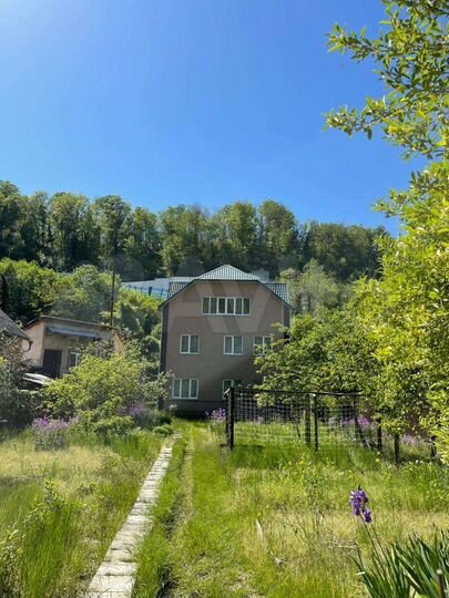 Дом 207,1 м² на участке 8 сот.