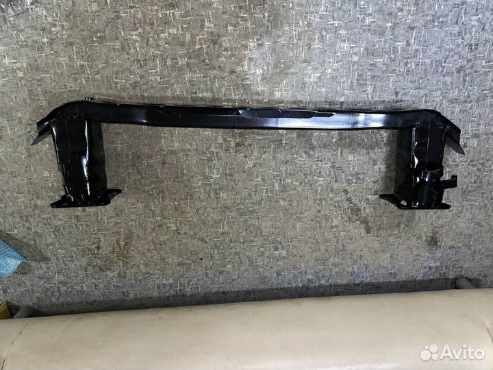 Усилитель переднего бампера Ford Focus 3