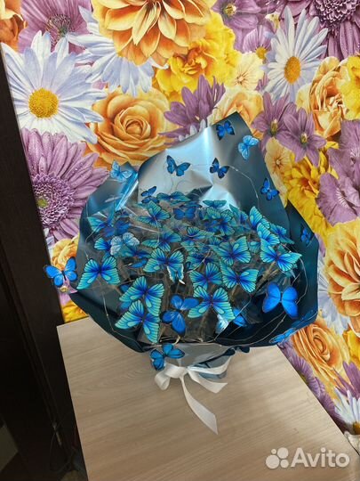 Букетик из 71 бабочки