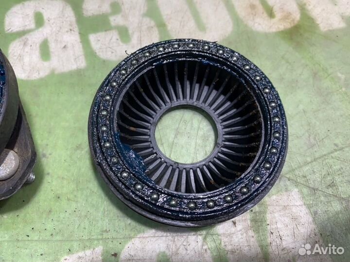 Опора стойки передняя Ford Fusion JU fyjb 2005