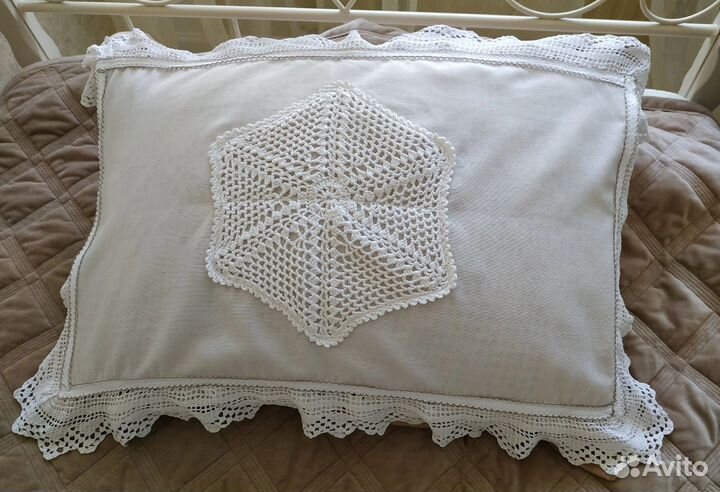 Подушка с наволочкой винтаж, ручная работа кружево