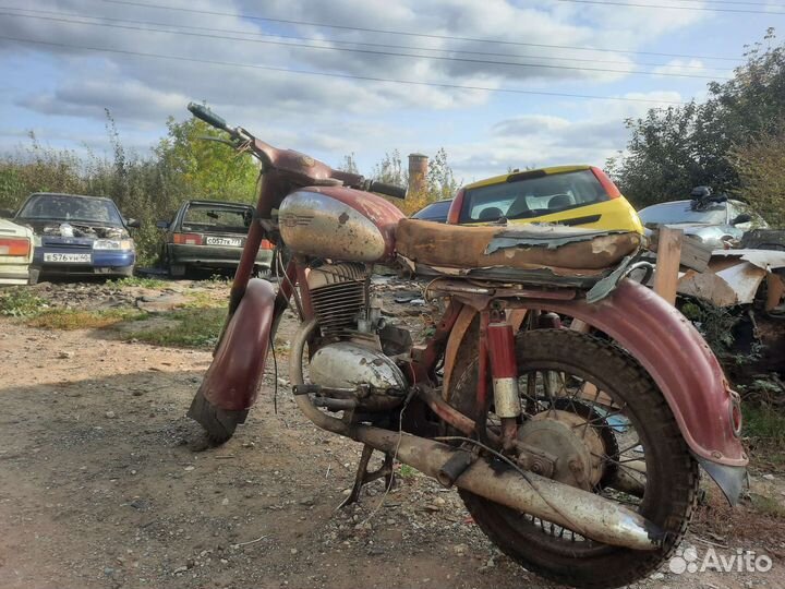 Продам на запчасти мотоцикл Яву,На Болты Яву