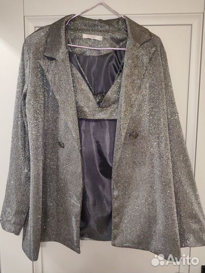 Блестящий костюм