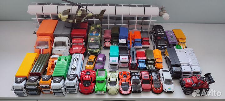 Игрушечные машинки
