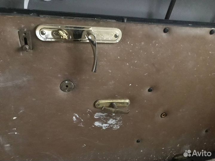 Металлическая дверь бу