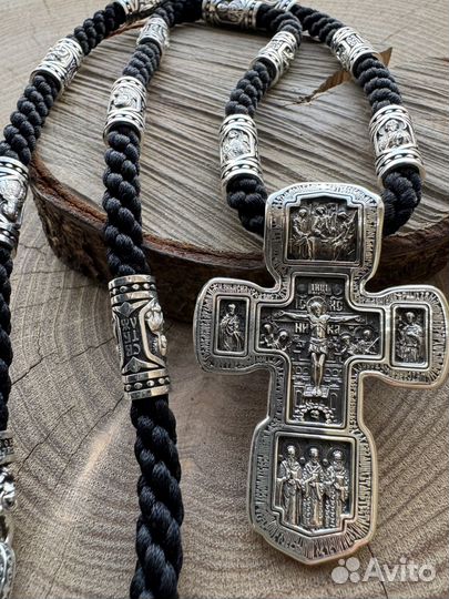 Шнур(Гайтан)с серебряными вставками и крест