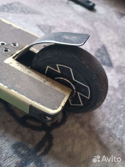 Трюковой самокат Explore