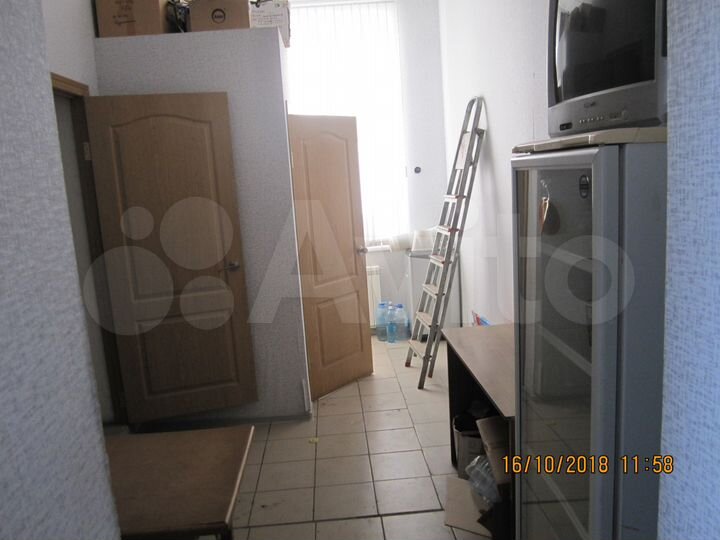 Торговое помещение, 210 м²