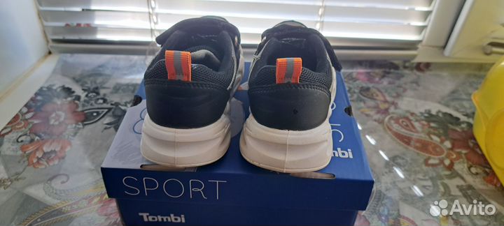 Кроссовки детские