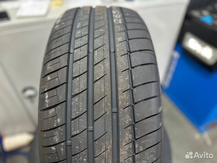 Habilead PracticalMax H/P RS26 265/40 R21 105W