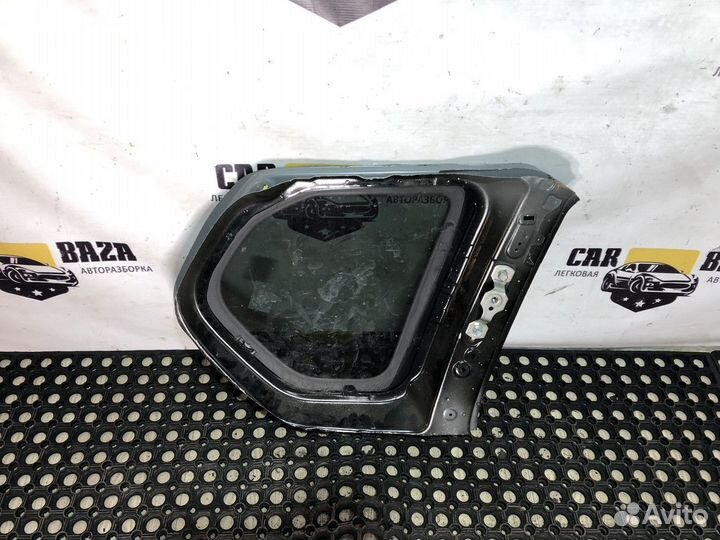 Стекло кузовное заднее глухое левое L