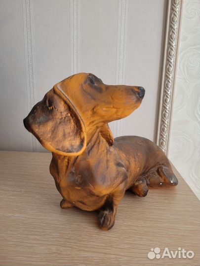 Статуэтка-копилка такса
