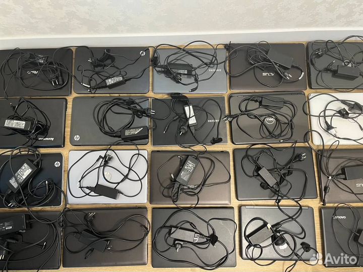 Ноутбуки продаются в связи с закрытием офиса