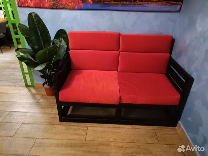 Диван