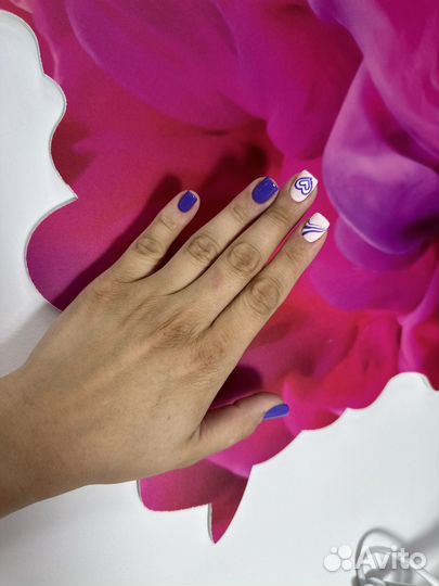 Модель на маникюр и педикюр