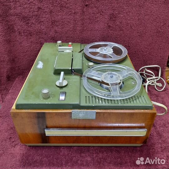 Катушечный магнитофон. Яуза 6. СССР