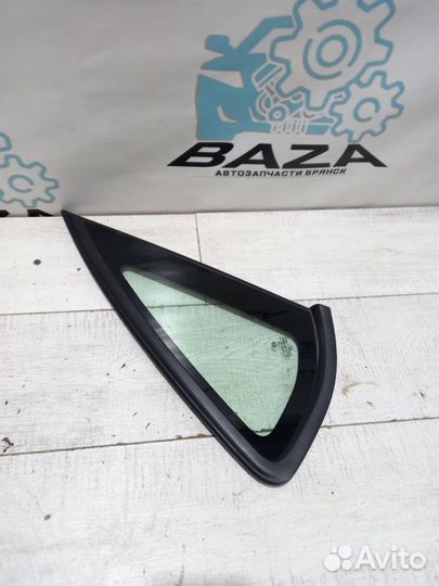 Форточка заднего правого крыла Volkswagen Polo 5