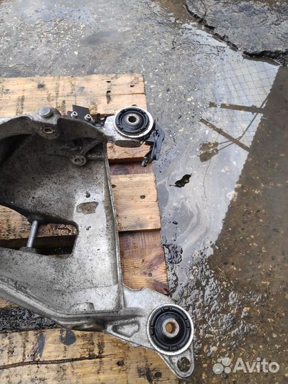 Балка подвески Citroen C5