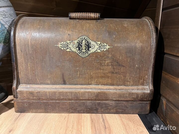 Швейная машинка Zinger