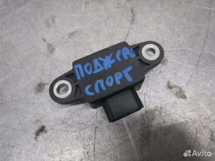 Датчик курсовой устойчивости Mitsubishi Pajero