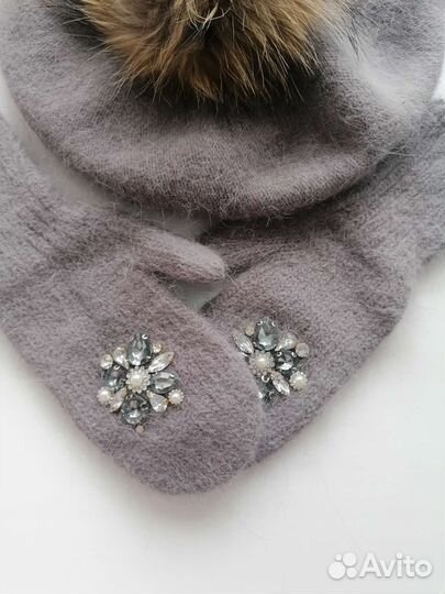 Берет и варежки