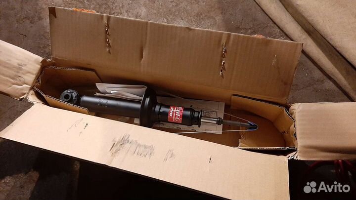 Амортизатор kayaba 341054