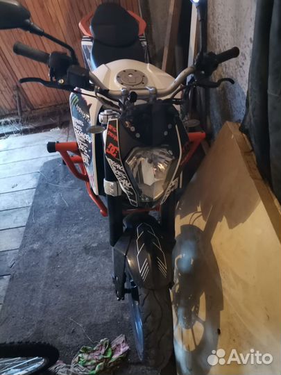 Ktm duke 200