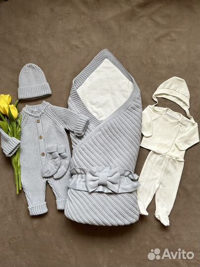 Набор на выписку из роддома для новорожденного