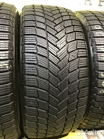 Michelin X-Ice Snow 275/45 R20 и 305/40 R20 110T