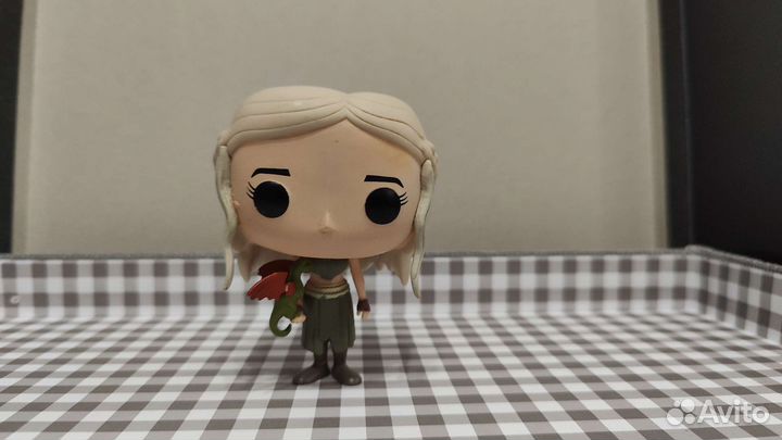 Фигурка funko POP игра престолов: дейнерис