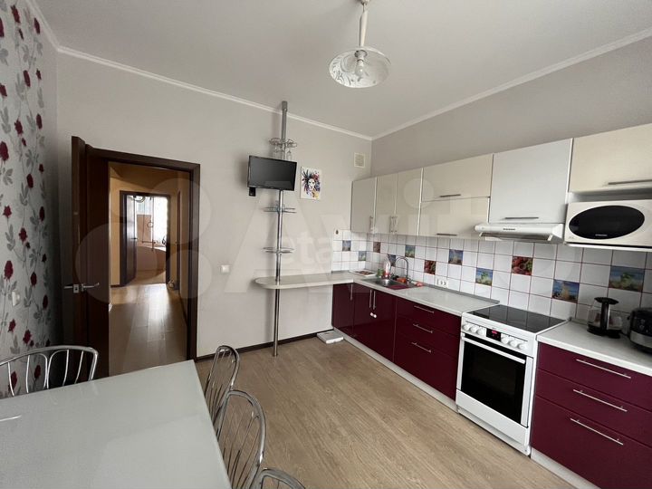 3-к. квартира, 94,2 м², 1/15 эт.