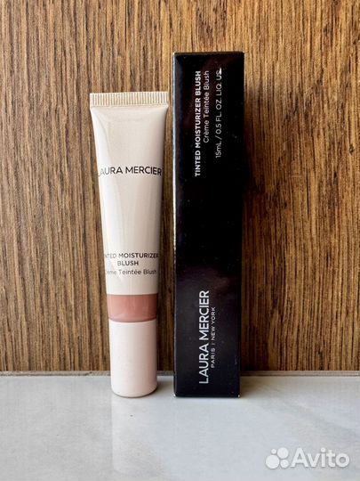 Laura Mercier кремовые румяна оттенок Provence