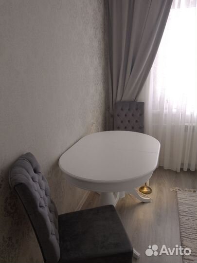 Продам стол