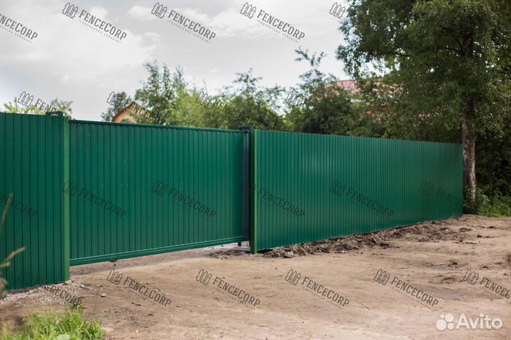 Забор из профлиста для дачи 1.8 м. 0.45 мм. C8