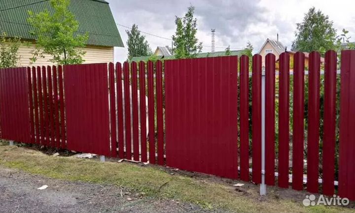 Забор из евроштакетника качественно под ключ