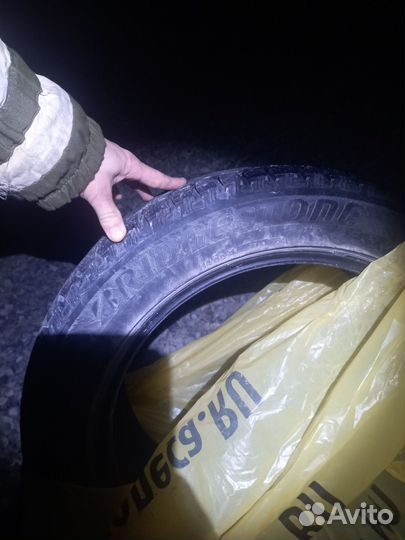 Bridgestone Blizzak Spike-01 225/55 R18 98T