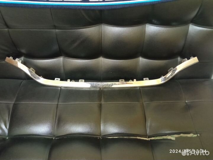 Хром решетки радиатора Renault Duster 2