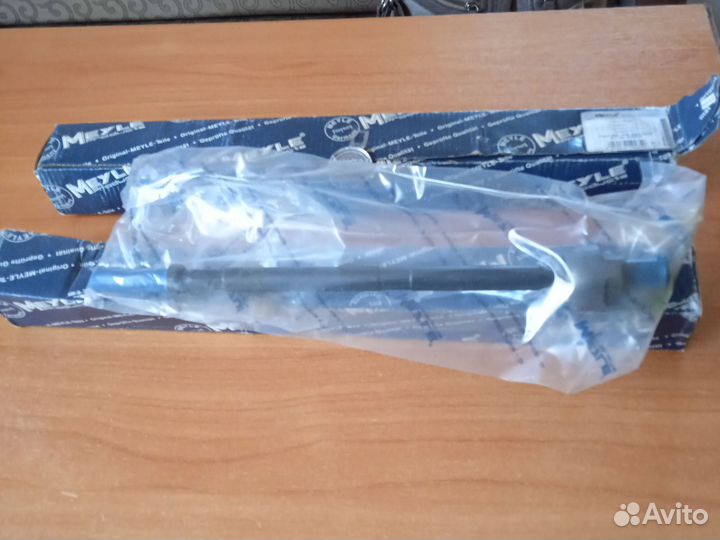 Тяга рулевая Volvo 440-460