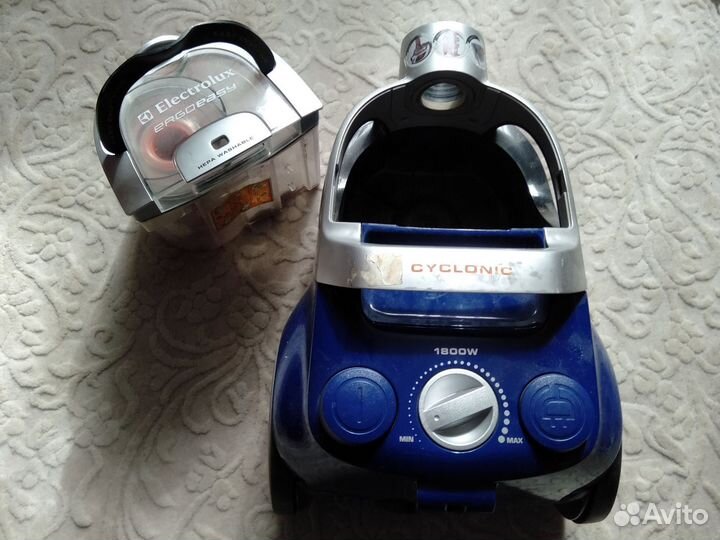 Пылесос Electrolux ZTF7616