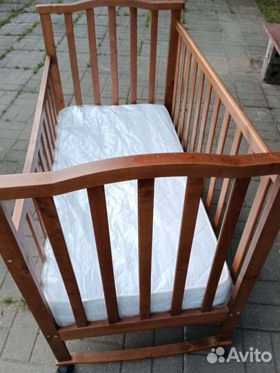 Детская кроватка