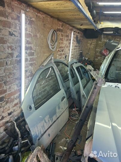 Разбор Рено Логан 1 2008 год