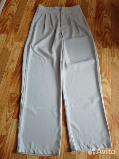 Брюки голубые 44 размер