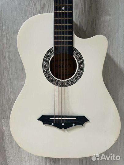 Гитара Belucci