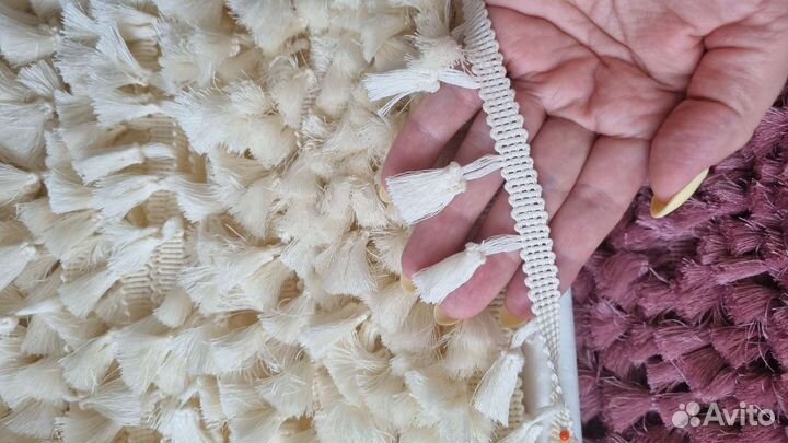 Тесьма с помпонами