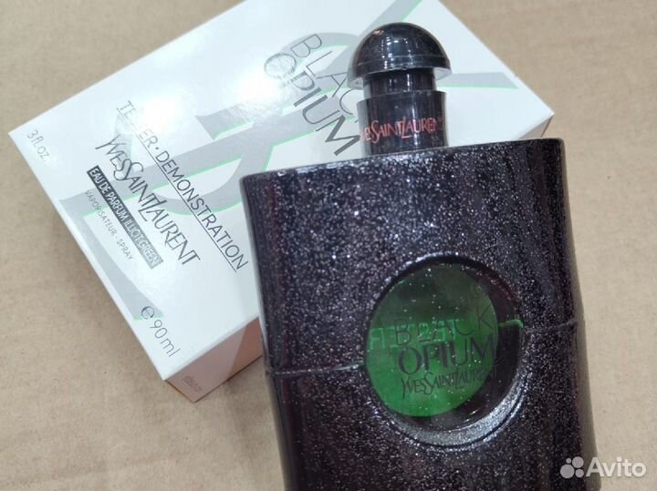 Yves Saint Laurent Black Opium Illicit Green