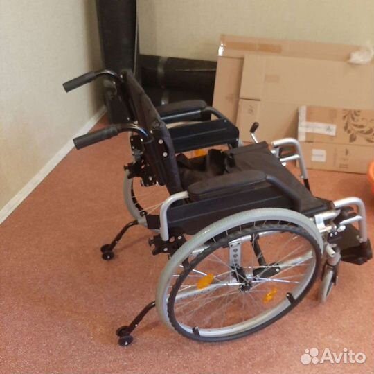 Инвалидная коляска новая