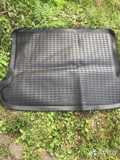 Коврик в багажник Corolla Verso