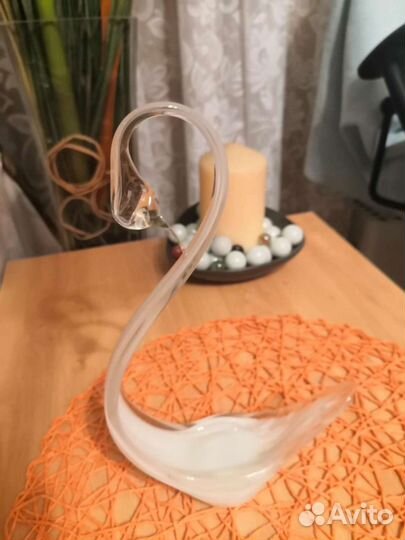 Статуэтка лебедь. Упаковать и будет прекрасный под