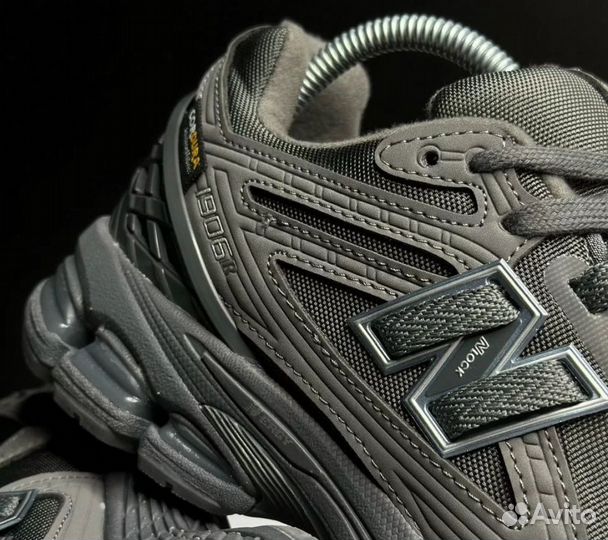 Кроссовки New Balance 1906r