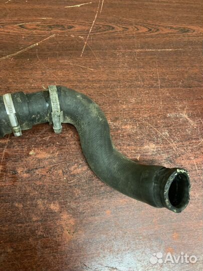 Патрубок радиатора ауди 80 б4
